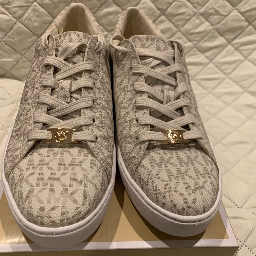 Michael kors sneakers brand new with tag